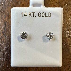 14 KT White Gold Stud CZ Earrings 6 mm
